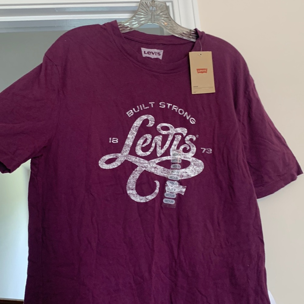 Levi tshirt NEW